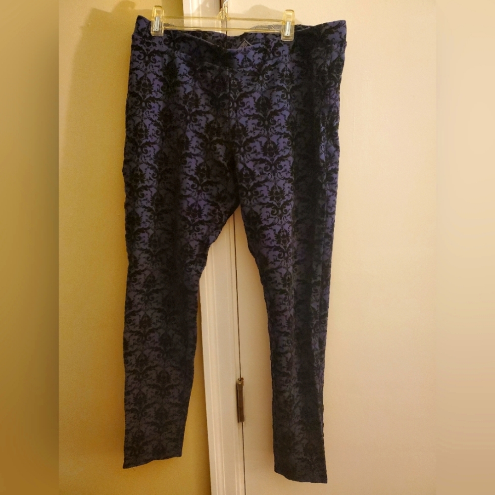 Velvet flocked leggings